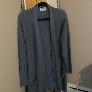 Long sleeve sweater with pockets